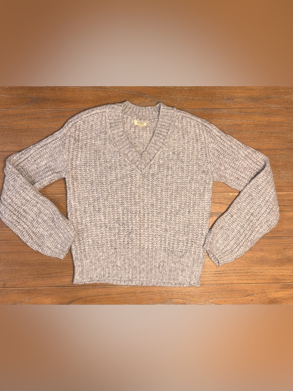 a.n.a Women's V-Neck Chunky Knit Sweater - Light Gray #116